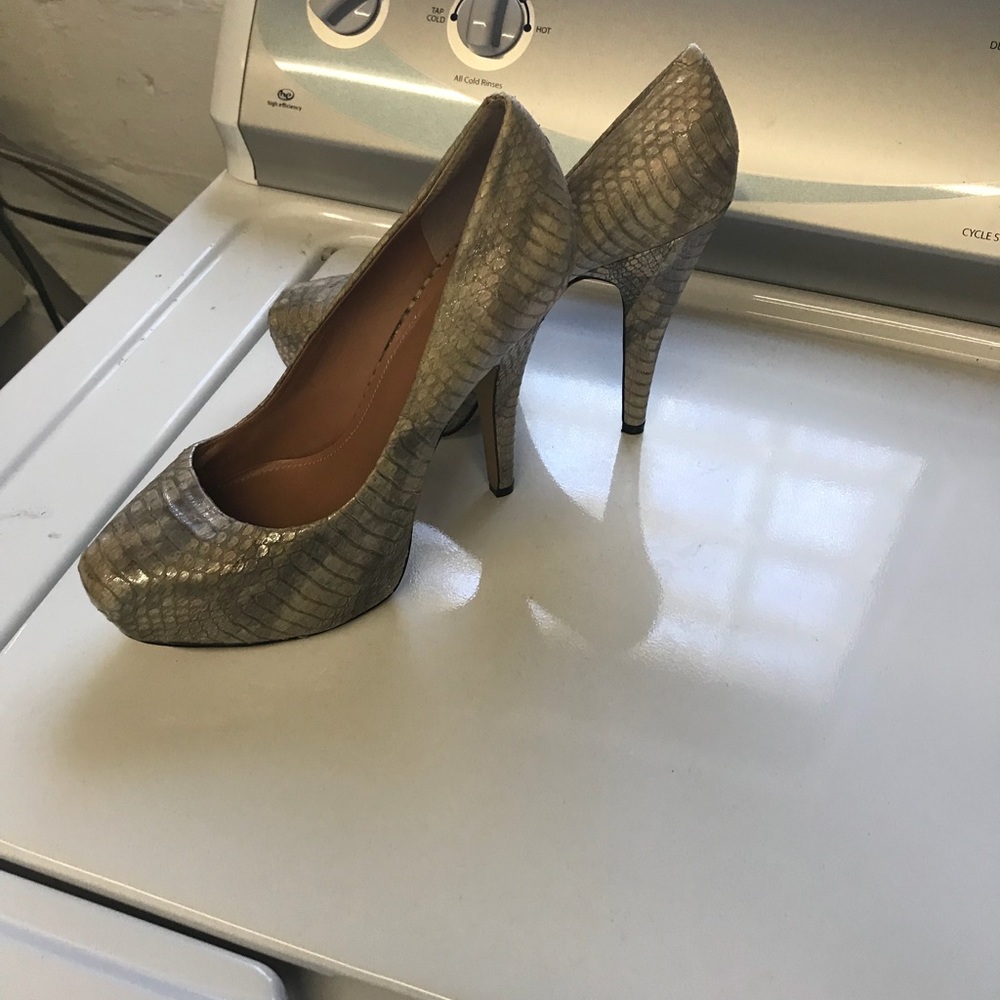 Vince Camuto heels